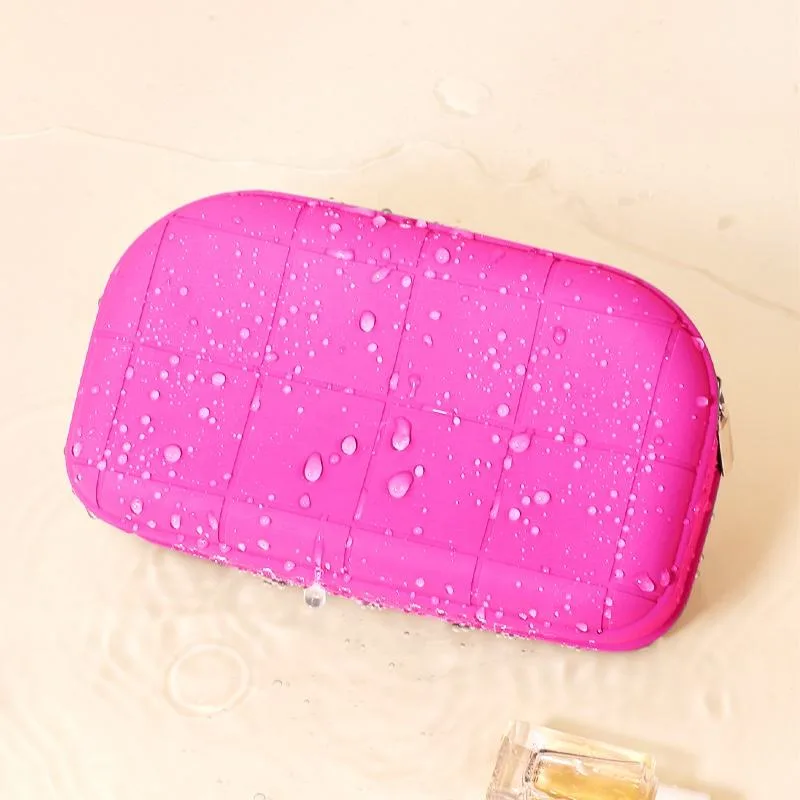 Large Capacity Waterproof Silicone Makeup Bag Fashionable Multi-Functional Cosmetic Storage Zipper Bag - Custom Makeup Bag - detail view 1