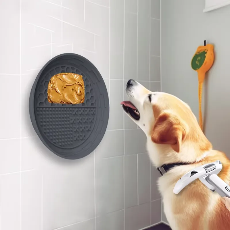 New Arrivals Dog Silicone Slow Feeder Bowl Pet Licking Pad Food Grade Silicone Pet Mat - detail view 7