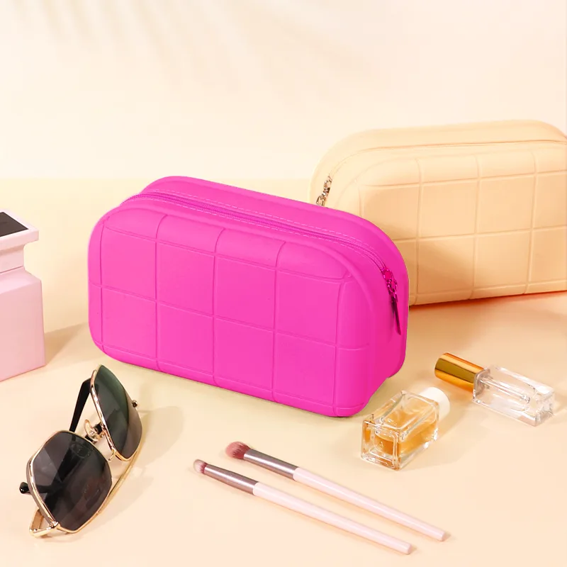 Large Capacity Waterproof Silicone Makeup Bag Fashionable Multi-Functional Cosmetic Storage Zipper Bag - Custom Makeup Bag - detail view 6