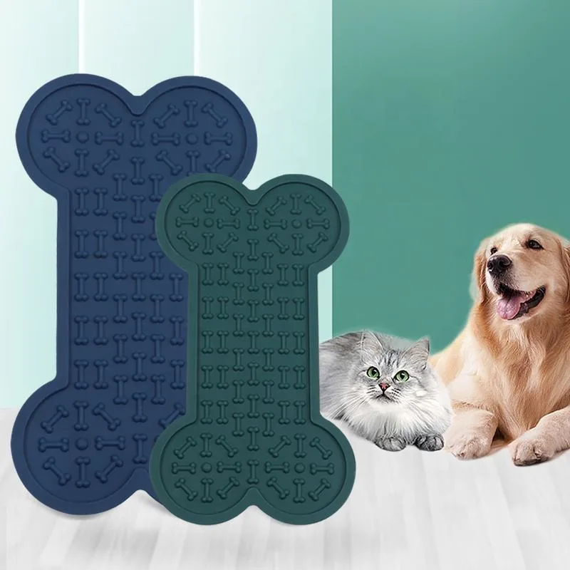 Customized Silicone Pet Lick Pad and Dog Distraction Device Keep the Dog Comfortable and Funny in the Bath Time - detail view 1