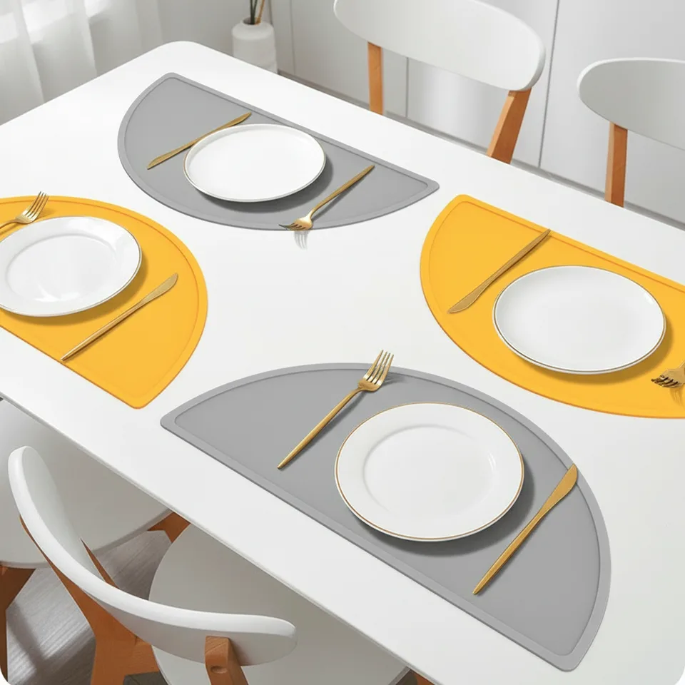 BPA Free Reusable Eco-Friendly Round Silicone Table Mat for Baby Kids Classic Style OEM ODM Feeding Placemat - main product image